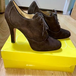 Circa Joan and David Suede Dark Brown Heeled bootie Ankle Boots Size 8.5